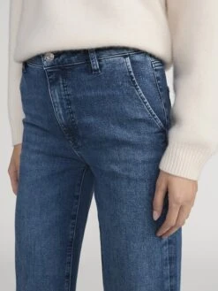 The Straight Trouser -- Foxley 10 The Straight Trouser -- Foxley -FRAME Clothing Shop 1026814 FOXL 3266 jeans front detail image