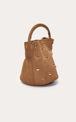 PrettyLittleThing Tan Faux Suede Gold Studded Flap Cross Body Bag 7 PrettyLittleThing Tan Faux Suede Gold Studded Flap Cross Body Bag -FRAME Clothing Shop 148f6845e9a03012b543fcbedcbef0361f90cd98 CNO4104 3 tan faux suede gold stud detail cross body bag