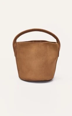 PrettyLittleThing Tan Faux Suede Gold Studded Flap Cross Body Bag 8 PrettyLittleThing Tan Faux Suede Gold Studded Flap Cross Body Bag -FRAME Clothing Shop 1b40b430d56a5431b9d92e90ae12adbcb63e0038 CNO4104 4 tan faux suede gold stud detail cross body bag