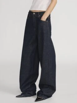 The Detour -- Rinse 11 The Detour -- Rinse -FRAME Clothing Shop 2057105 RINS 2337 jeans side angle image