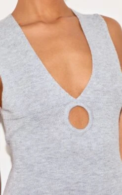 Prettylittlething Ash Grey Soft Knit Plunge Detail Crop Top -FRAME Clothing Shop 213e6aa50d7673409ed6e04857f320932f873fd1 CNL6081 4 ash grey soft knit plunge detail crop top