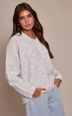 Light Grey V Neck Rib Detail Sweater – Relaxed Fit V-Neck Knitwear