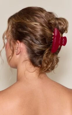 Prettylittlething Burgundy PLT Branded Claw Clip