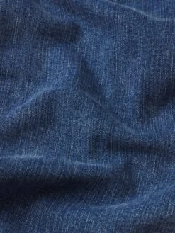 The Reboot Crop -- Lover -FRAME Clothing Shop 3001814 LOVR FABRICDETAIL jeans texture detail image