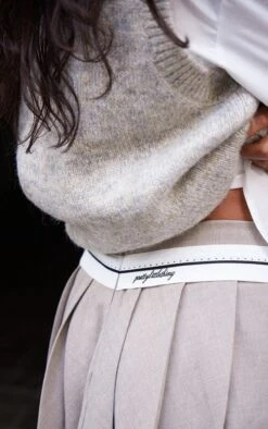 Prettylittlething Grey Marl Knit Sweater Vest -FRAME Clothing Shop 3210feae7f5a9fd6ffd2c7682afdac9c2bc299f4 cnj1286 4