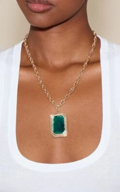 PrettyLittleThing Gold Curb Chain with Rectangular Green Pendant – Statement PLT Label Choker Necklace