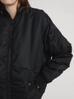 The Smoke Bomber -- Black 11 The Smoke Bomber -- Black -FRAME Clothing Shop 4024210 LILT WP26WJA012 BLK 2430 jacket front detail image