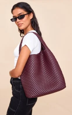 Prettylittlething Premium Burgundy Pu Weave Shoulder Bag