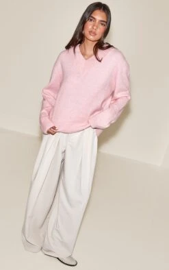 Prettylittlething Dusty Pink Brushed Laguna Knit V Neck Sweater -FRAME Clothing Shop 50275725464b6c29bab6e708ce4364dcb2e80d19 CNO9313 3 dusty pink brushed laguna knit v neck jumper