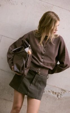 Prettylittlething Chocolate Brown Compact Knit Cardigan -FRAME Clothing Shop 5330cccf2e2ceb0a0cc3d092683f2873fe5cb250 CNN8188 4 chocolate brown compact knit cardigan