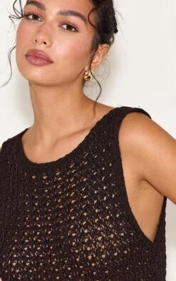 Chocolate Crochet Boat Neck Fringe Top 8 Chocolate Crochet Boat Neck Fringe Top -FRAME Clothing Shop 60c685f4453bb2eb382c4873541f6ed8804e67b1 CNO0182 4 chocolate crochet boat neck fringe top