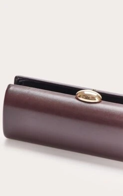 PrettyLittleThing Chocolate Brown Pebble Textured PU Hard Clutch Bag -FRAME Clothing Shop 62ad641fe5514d2281150ada083c9da05fe7a257 CNN9777 5 chocolate pu pebble detail hard clutch bag