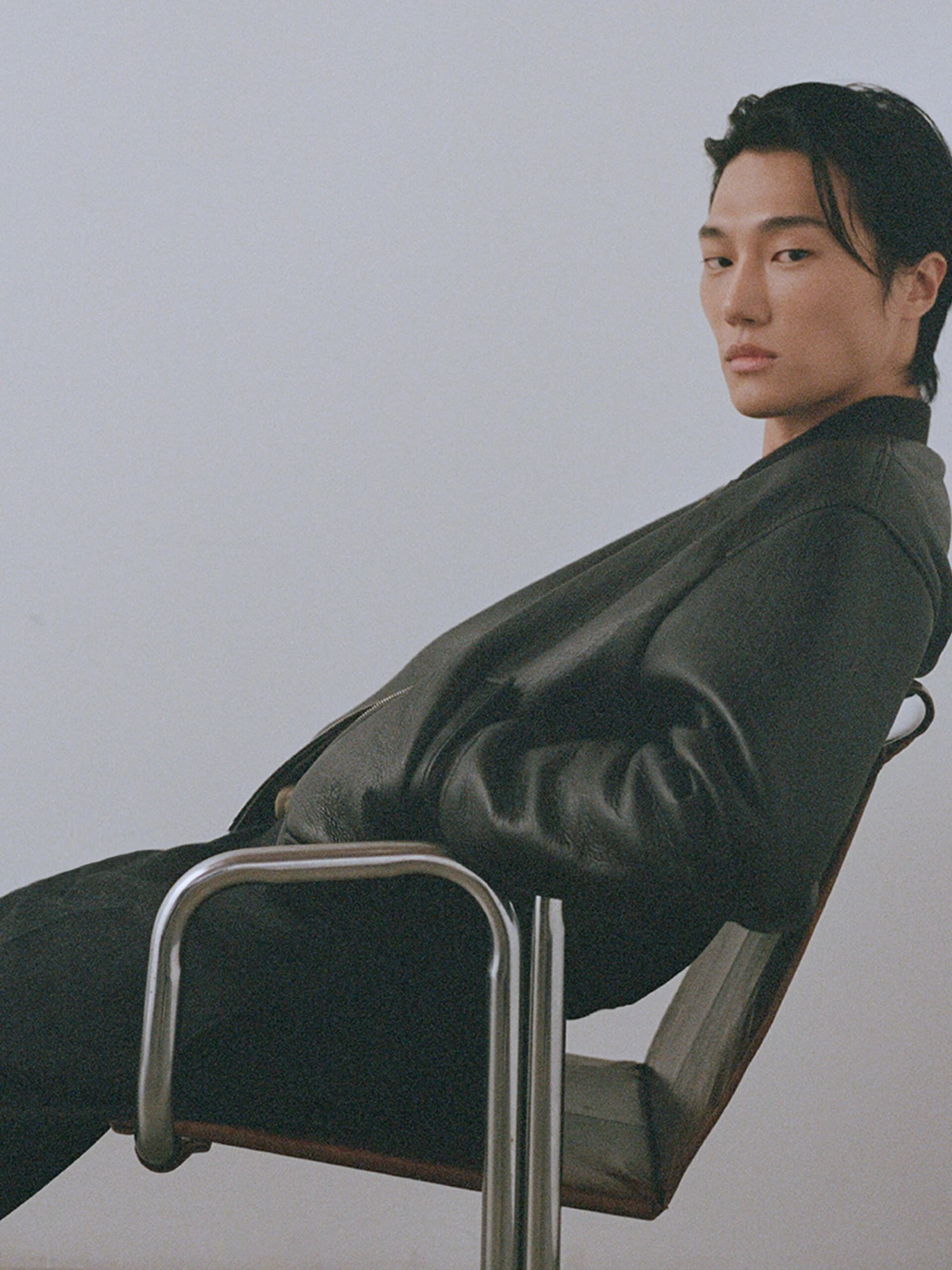 Men's Dark Brown 100% Shearling Bomber Jacket – Rugged Winter Outerwear 8 Men's Dark Brown 100% Shearling Bomber Jacket – Rugged Winter Outerwear - Image 8