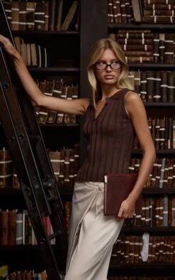 Prettylittlething Chocolate Sleeveless Wide Rib Polo Top