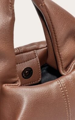 PrettyLittleThing Chocolate Slouchy Mini PU Handbag – Adjustable Strap Fashion Bag -FRAME Clothing Shop 6c80f1d5134e5b9144d01d0caf50df3a65dbfbc8 CNM3900 4 chocolate slouchy mini pu handbag