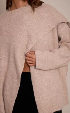 Oatmeal Scarf Detail Soft Knit Relaxed Fit Sweater -FRAME Clothing Shop 6c8a4c52d57653e32db70911295d1048658e0615 CNN9713 4 oatmeal scarf detail soft knit jumper