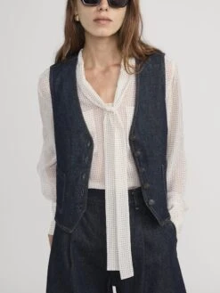 The Denim Vest -- Rinse -FRAME Clothing Shop 7044105 RINS 4015105 RINS 2691 vest front image