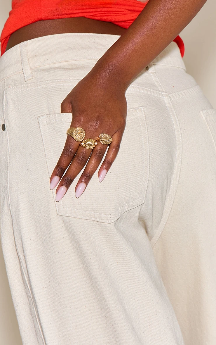 PrettyLittleThing Gold Molten Textured Hammered Multi-Pack Rings – 3-Piece Organic Stacking Set 1 PrettyLittleThing Gold Molten Textured Hammered Multi-Pack Rings – 3-Piece Organic Stacking Set