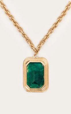PrettyLittleThing Gold Curb Chain with Rectangular Green Pendant – Statement PLT Label Choker Necklace 5 PrettyLittleThing Gold Curb Chain with Rectangular Green Pendant – Statement PLT Label Choker Necklace -FRAME Clothing Shop 83fd5a032ed9b41cf4833fd48a021e6355253f38 CNO0891 3 plt label green pendant gold chain necklace