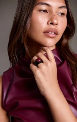 PrettyLittleThing Black with Red Inlay – Chunky Resin Statement Ring