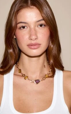 PrettyLittleThing Plum & Topaz Studded Necklace – Jewel-Toned Delicate Gold-Tone Statement Piece