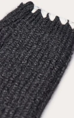 Black Contrast Knit Fingerless Gloves -FRAME Clothing Shop 925fa2f88dffa5e476b7c299a83e603eafeed0d8 CNO1595 3 black contrast knit fingerless gloves