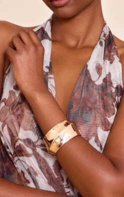 Prettylittlething Gold Chunky Asymmetrical Clasp Cuff