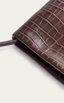 PrettyLittleThing Brown Croc Embossed Slim Shoulder Bag – Structured Curved Baguette Style -FRAME Clothing Shop 99e1773da0e6c84c89eba3d7de78c0dd4b44ae6f CNN2199 5 brown croc slim shoulder bag