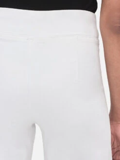 The Jetset Wide Leg -- White -FRAME Clothing Shop JWL632 WHT 5937 jeans back detail image