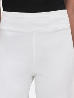 The Jetset Wide Leg -- White -FRAME Clothing Shop JWL632 WHT 5941 jeans front image