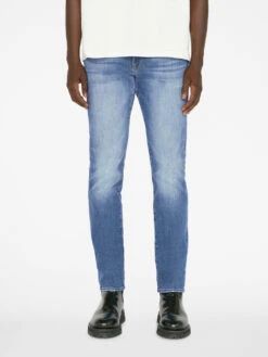L'Homme Slim -- Capistrano 8 L'Homme Slim -- Capistrano -FRAME Clothing Shop LMH469 CAPISTRANO FRSU23EC MENS DAY 01 0092HR jeans front crop view