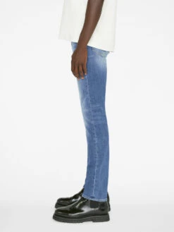 L'Homme Slim -- Capistrano 10 L'Homme Slim -- Capistrano -FRAME Clothing Shop LMH469 CAPISTRANO FRSU23EC MENS DAY 01 0097HR jeans side view