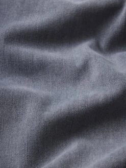 L'Homme Slim -- Quantum 11 L'Homme Slim -- Quantum -FRAME Clothing Shop LMH786 QNTM FABRICDETAIL jeans texture detail image