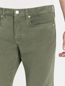 L'Homme Washed Military Olive – Sustainable Brushed Twill Slim Fit 5-Pocket Pants -FRAME Clothing Shop LMH870 WAMI LUCA 0341LR jean front detail image