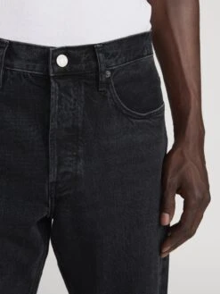 FRAME Light Wash Distressed Blue – The Straight Mid-Rise Rigid Cotton Jean 8 FRAME Light Wash Distressed Blue – The Straight Mid-Rise Rigid Cotton Jean -FRAME Clothing Shop LMHST246 UKWN 1519 jeans front detail image