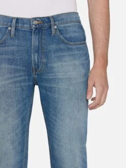 Modern Straight Eureka Wash – Men's Mid-Rise Stretch Cotton Straight-Leg Denim 7 Modern Straight Eureka Wash – Men's Mid-Rise Stretch Cotton Straight-Leg Denim -FRAME Clothing Shop LMSST469 EURK 0239 jeans front detail image