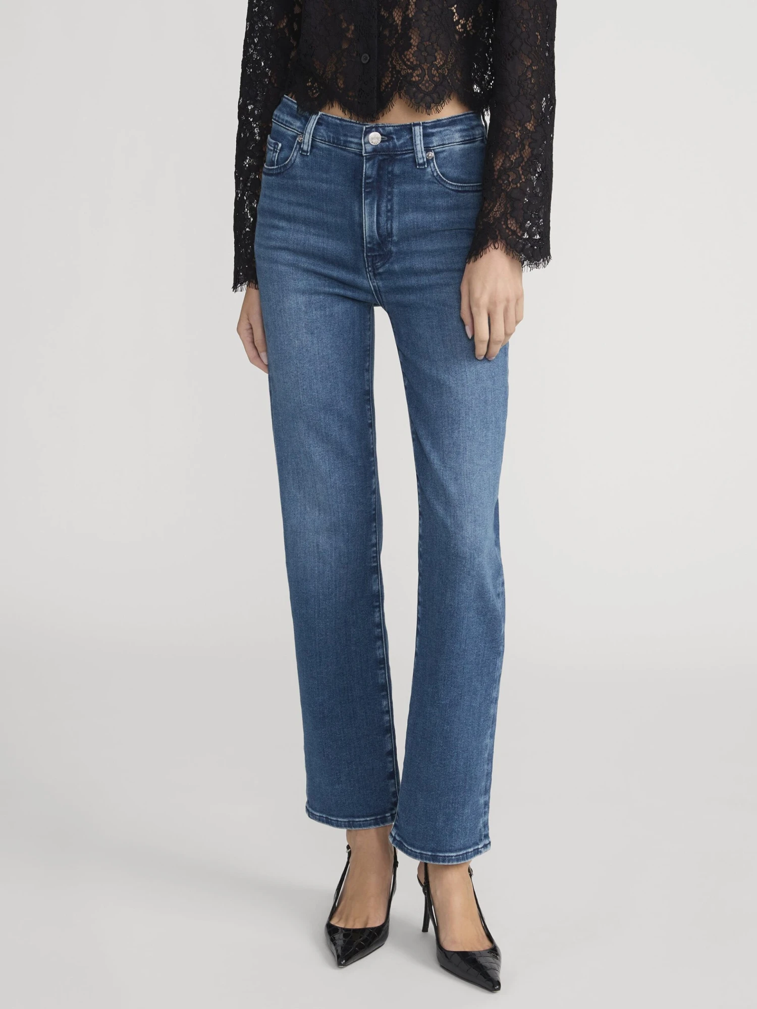 Le Sleek Straight -- Reign 3 Le Sleek Straight -- Reign - Image 3