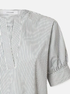 V-Neck Popover Top -- Navy Multi 6 V-Neck Popover Top -- Navy Multi -FRAME Clothing Shop LWSH2829 NAMU DETAIL 0168 V2 top detail packshot image