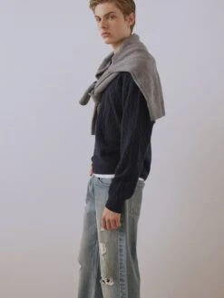 Cable Polo Sweater in Dark Navy – Wool-Cashmere Refined Knit 14 Cable Polo Sweater in Dark Navy – Wool-Cashmere Refined Knit -FRAME Clothing Shop Look14 02 jeans side angle