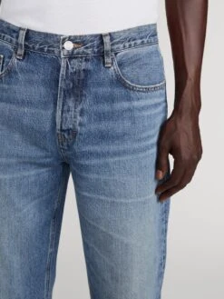 Collegiate Blue Relaxed Straight Leg Jean – Sustainable Regenerative Cotton Denim 8 Collegiate Blue Relaxed Straight Leg Jean – Sustainable Regenerative Cotton Denim -FRAME Clothing Shop M007DPA105 CLLG 0461 jeans front detail image