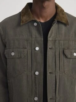 Antique Dark Olive Canvas Trucker Jacket - Contrast Collar Classic Fit 10 Antique Dark Olive Canvas Trucker Jacket - Contrast Collar Classic Fit -FRAME Clothing Shop M007WJA601 ADKO 2826 jacket front detail image