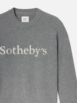 Sotheby's Grey Melange Cashmere Crew Neck Sweater – White Logo Graphic Luxury Knit 8 Sotheby's Grey Melange Cashmere Crew Neck Sweater – White Logo Graphic Luxury Knit -FRAME Clothing Shop ME25KSW019 GRYM DET sweater front detail packshot image