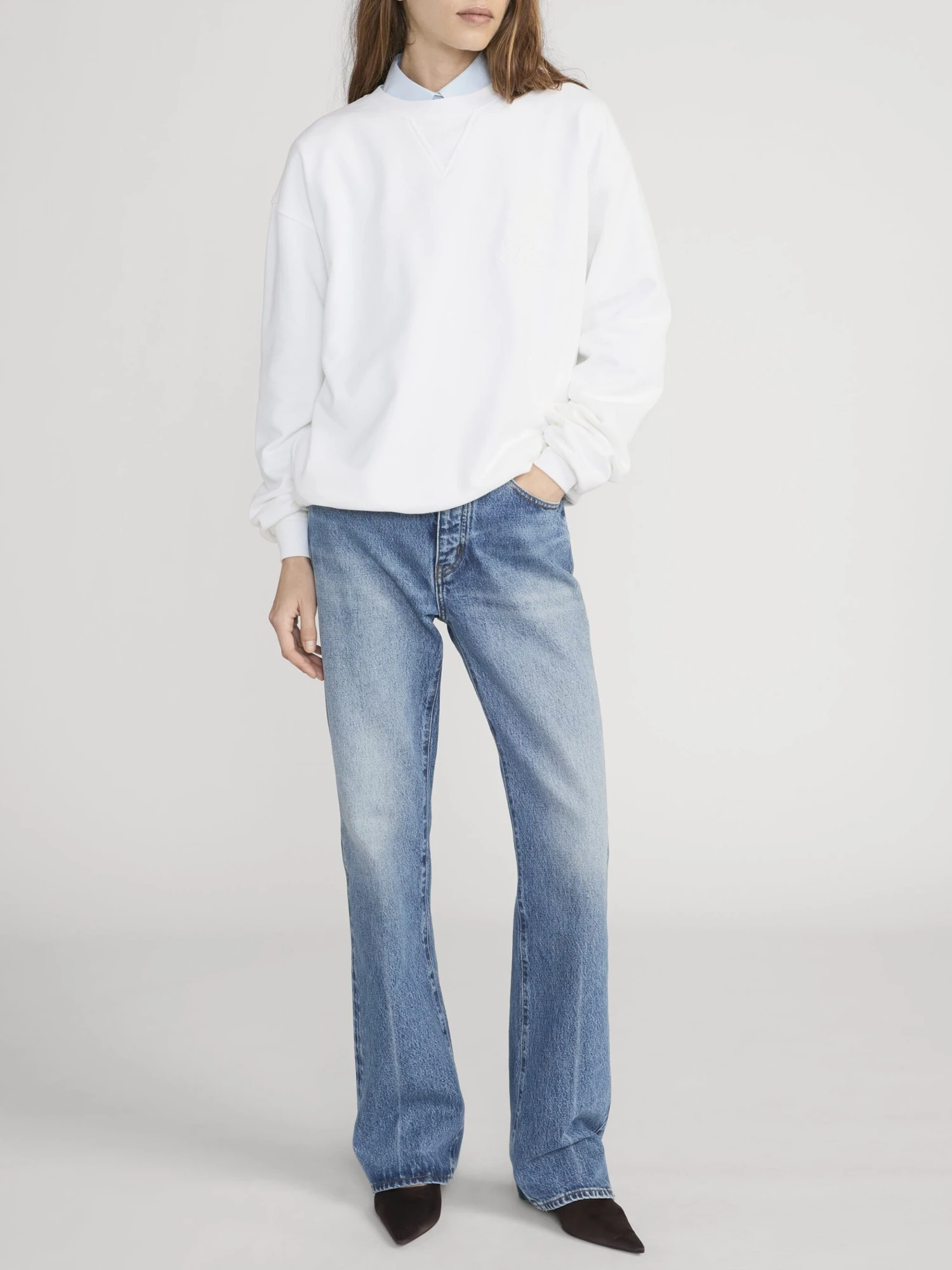 Ritz Paris Cream Tonal Logo & Crest – Luxe Cotton-Blend Crewneck Sweatshirt 2 Ritz Paris Cream Tonal Logo & Crest – Luxe Cotton-Blend Crewneck Sweatshirt - Image 2