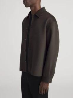 Double Face Shirt Jacket -- Mocha -FRAME Clothing Shop MP25WJA007 MCH 0246 473387e2 9569 4b8a b61f 966d1227c575 shirt side angle image