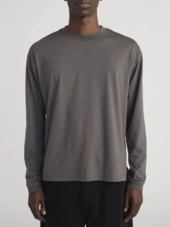Men's Light Supima Cotton Long Sleeve Tee in Dark Grey – Premium Crewneck Essential -FRAME Clothing Shop MP26JTE010 DKGR 2867 shirt front image