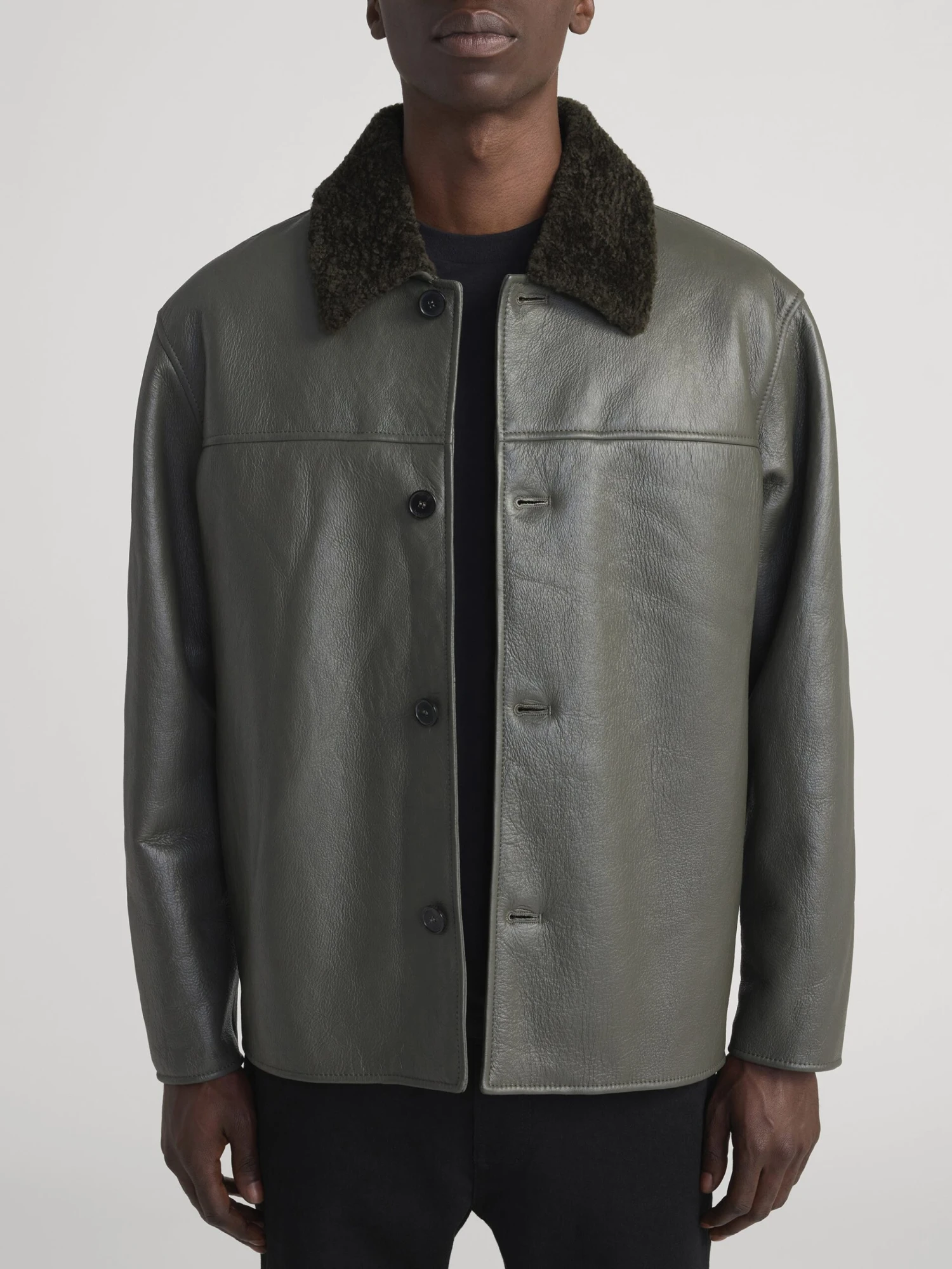 Men's Dark Olive Lamb Shearling Jacket – Boxy Silhouette with Contrast Collar 3 Men's Dark Olive Lamb Shearling Jacket – Boxy Silhouette with Contrast Collar - Image 3