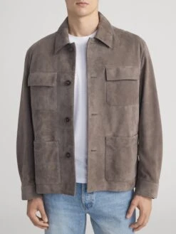 Light Taupe Pure Goat Suede Chore Coat – Men's Four-Pocket Utility Jacket -FRAME Clothing Shop MP26LJA005 LTTP 0181 jacket front image