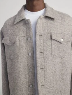 Wool Trucker Jacket -- Light Taupe 11 Wool Trucker Jacket -- Light Taupe -FRAME Clothing Shop MP26WJA005 LTTP 1091 jacket front detail image