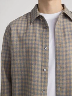 Men's Beige & Blue Plaid Lightweight Virgin Wool Relaxed Fit Shirt -FRAME Clothing Shop MP26WSH007 BBPL 0570 shirt front detail image