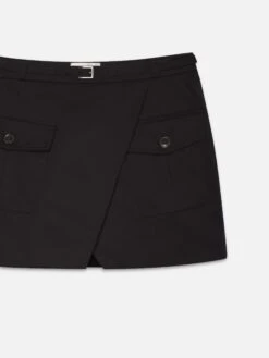 The Utility Cargo Skirt -- Black 6 The Utility Cargo Skirt -- Black -FRAME Clothing Shop WE25WSK002 BLK DET skirt front detail packshot image